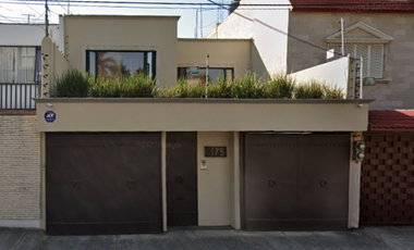 Se vende casa Country Club Churubusco