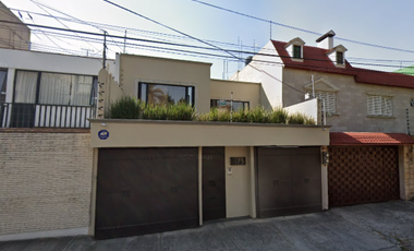 Se vende casa Country Club Churubusco