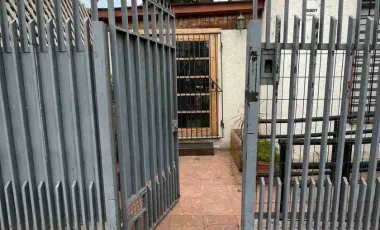 SE ARRIENDA PROPIEDAD DE 270 M2 CONSTRUIDOS  8 HABITACIONES 6 BAÑOS MUY CENTRAL EN UF 63 VIÑA DEL MAR