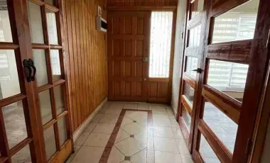 SE ARRIENDA PROPIEDAD DE 270 M2 CONSTRUIDOS  8 HABITACIONES 6 BAÑOS MUY CENTRAL EN UF 63 VIÑA DEL MAR