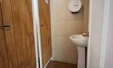 SE ARRIENDA PROPIEDAD DE 270 M2 CONSTRUIDOS  8 HABITACIONES 6 BAÑOS MUY CENTRAL EN UF 63 VIÑA DEL MAR