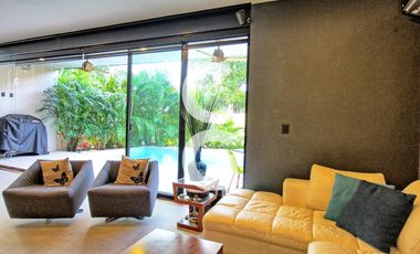 Casa en Venta en Cancún en Residencial Lagos del sol Amueblado con Alberca, Jardín y 4 Recámaras