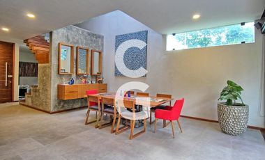 Casa en Venta en Cancún en Residencial Lagos del sol Amueblado con Alberca, Jardín y 4 Recámaras