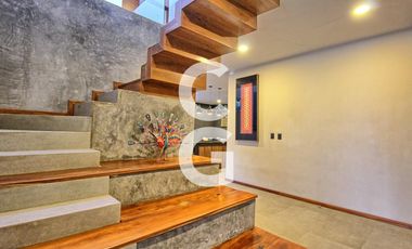 Casa en Venta en Cancún en Residencial Lagos del sol Amueblado con Alberca, Jardín y 4 Recámaras