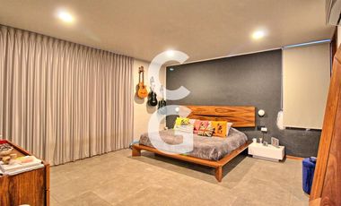 Casa en Venta en Cancún en Residencial Lagos del sol Amueblado con Alberca, Jardín y 4 Recámaras