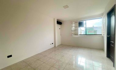 En Manta se Alquila Casa Remodelada de 3 Dormitiorios. Sector Sur-Urbanizacion Ciudad del Sol
