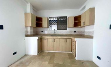 En Manta se Alquila Casa Remodelada de 3 Dormitiorios. Sector Sur-Urbanizacion Ciudad del Sol