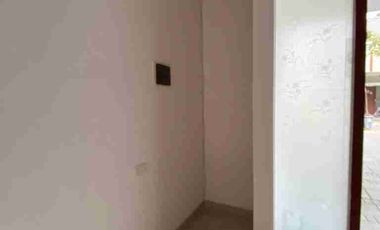 disewakan rumah dua lantai grand harvest wiyung