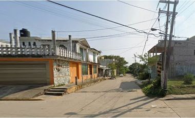 COHC (EMB) CASA EN VENTA DE CONTADO EN NVA IMAGEN VERACRUZ