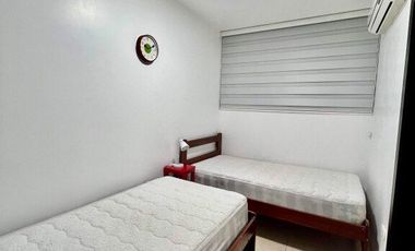 SAN LORENZO: ACOGEDOR DEPARTAMENTO FRENTE AL MAR CON PISCINA