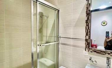 SAN LORENZO: ACOGEDOR DEPARTAMENTO FRENTE AL MAR CON PISCINA