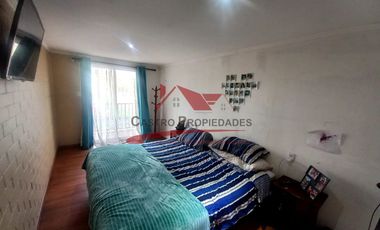 Hermosa Casa Dos Pisos Ampliada sin Regularizar, 4 Dormitorios, 2 Baños, Villa Los Cipreses, comuna de Quilicura
