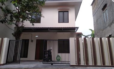 #RN#Dijual rumah nyaman siap huni baru renovasi dengan halaman luas di Griya Bandung Asri 2, akses sangat dekat gerbang tol buah batu.