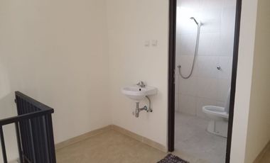 #RN#Dijual rumah nyaman siap huni baru renovasi dengan halaman luas di Griya Bandung Asri 2, akses sangat dekat gerbang tol buah batu.
