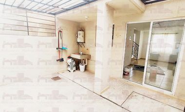 Casa en Renta en Residencial Viñedos, con 2 Habitaciones, Equipada.