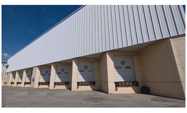 FUNCIONAL NAVE INDUSTRIAL DE 6,380 M2 CON 7 ANDENES, 7 M. ALTURA. SUPER PRECIO.