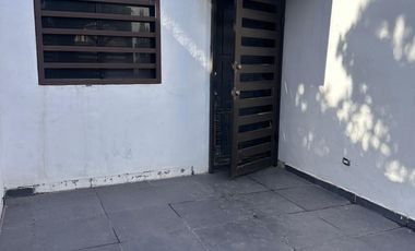 CASA EN RENTA EN COLONIA CENTENARIO