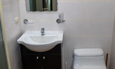 En alquiler cómodo departamento de dos dormitorios, totalmente amoblado.