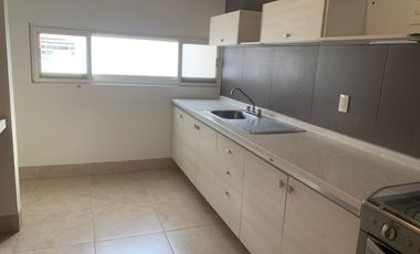 CASA DE UNA PLANTA EN RENTA EL MAYORAZGO RESIDENCIAL LEON GTO, ZONA SUR.