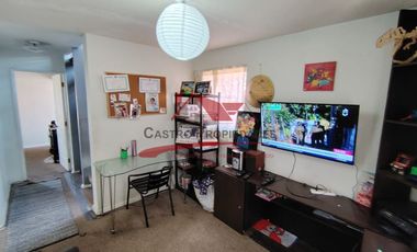 Hermosa Casa de Tres Pisos con 6 Dormitorios, 4 Baños, Valle Lo Campino, Comuna de Quilicura.