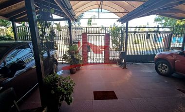Casa de Un Piso con 3 Dormitorios 2 Baños, mas Una de Dos Pisos con 3 Dormitorios, 1 Baño, Comuna de Quilicura.