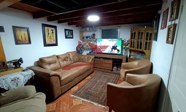 Casa de Un Piso con 3 Dormitorios 2 Baños, mas Una de Dos Pisos con 3 Dormitorios, 1 Baño, Comuna de Quilicura.