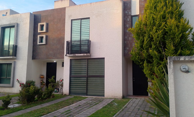 OPORTUNIDAD UNICA DE ADQUIRI TU CASA A 15 MINUTOS DEL CENTRO DE TOLUCA EN UN EXCLUSIVO FRACCIONAMIENTO