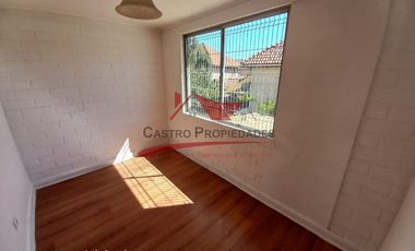 Hermosa Casa Esquina con Local Comercial, 5 Dormitorios, 2 Baños, Comuna de Quilicura