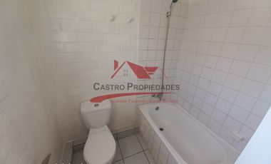 Hermosa Casa Esquina con Local Comercial, 5 Dormitorios, 2 Baños, Comuna de Quilicura