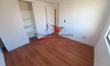 Hermosa Casa Esquina con Local Comercial, 5 Dormitorios, 2 Baños, Comuna de Quilicura