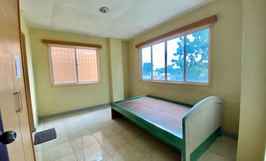 3 Storey with Roofdeck Residential Commercial building