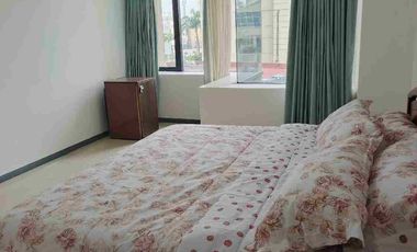 Venta de amplia Suite full amoblada en Torre I Hilton Colón 3 piso cerca Mall del Sol