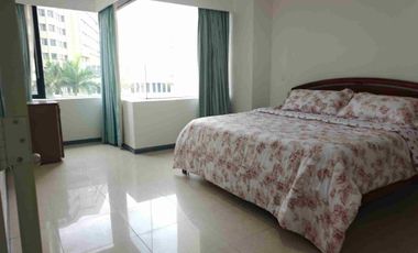 Venta de amplia Suite full amoblada en Torre I Hilton Colón 3 piso cerca Mall del Sol