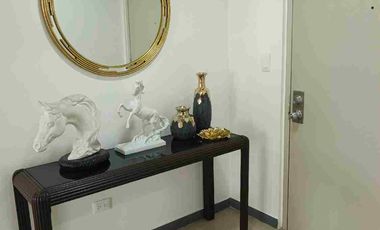 Venta de amplia Suite full amoblada en Torre I Hilton Colón 3 piso cerca Mall del Sol