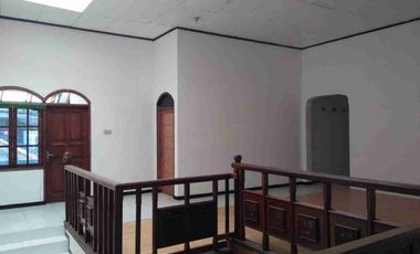 SEWA RUMAH DI RAWAMANGUN 12 KT
