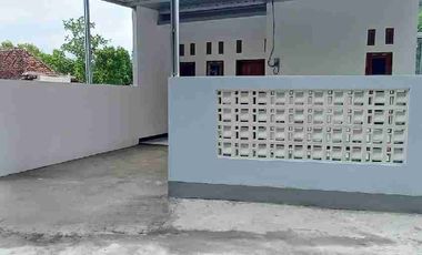 Dijual Rumah Baru Dekat Pasar Dungus Madiun