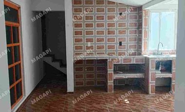 CASA EN VENTA UBICACIÓN INMEJORABLE