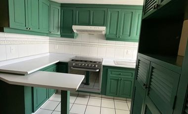 VENDO CASA $2,800,000 EN CHOLULA ZONA MOMOXPAN (CERCA DEL HUMBOLT) DOS NIVELES, TRES RECÁMARAS, CUARTO DE SERVICIO