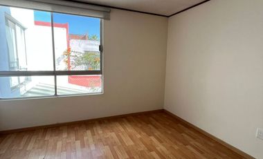 VENDO CASA $2,800,000 EN CHOLULA ZONA MOMOXPAN (CERCA DEL HUMBOLT) DOS NIVELES, TRES RECÁMARAS, CUARTO DE SERVICIO
