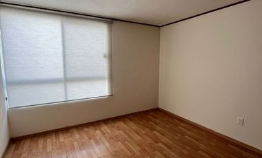 VENDO CASA $2,800,000 EN CHOLULA ZONA MOMOXPAN (CERCA DEL HUMBOLT) DOS NIVELES, TRES RECÁMARAS, CUARTO DE SERVICIO