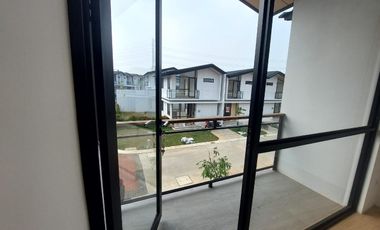 Dijual/Disewakan Rumah Siap Huni di Lippo Village