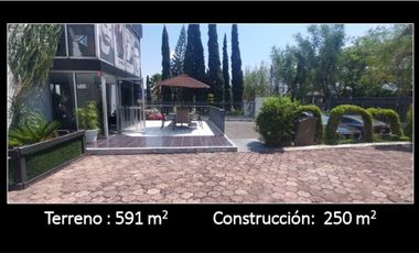 Local comercial en renta frente a Avenida Camelinas en Morelia