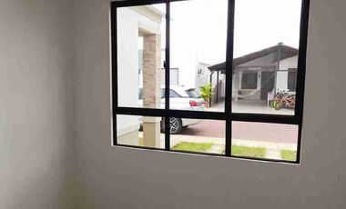 En Alquiler Casa en La Joya Etapa Aguamarina