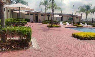 En Alquiler Casa en La Joya Etapa Aguamarina