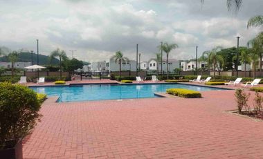 En Alquiler Casa en La Joya Etapa Aguamarina