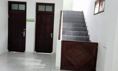 Two-story house for sale, suitable for large families, located in Nogotirto