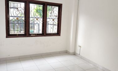 Two-story house for sale, suitable for large families, located in Nogotirto