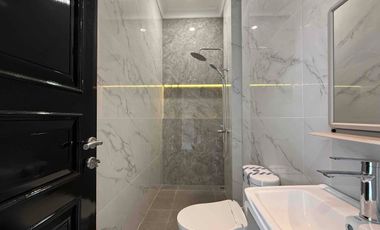 Rumah Mewah 3 Lantai di Cibubur Jakarta Timur  Hunian Eksklusif Lokasi Strategis