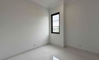 Rumah Mewah 3 Lantai di Cibubur Jakarta Timur  Hunian Eksklusif Lokasi Strategis