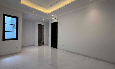 Rumah Mewah 3 Lantai di Cibubur Jakarta Timur  Hunian Eksklusif Lokasi Strategis